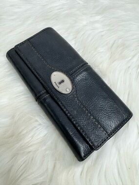 Fossil Black Leather Clasp Wallet with Silver Accent